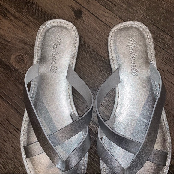 Madewell The Boardwalk Thong Sandal In Metallic Leather - Picture 7 of 11